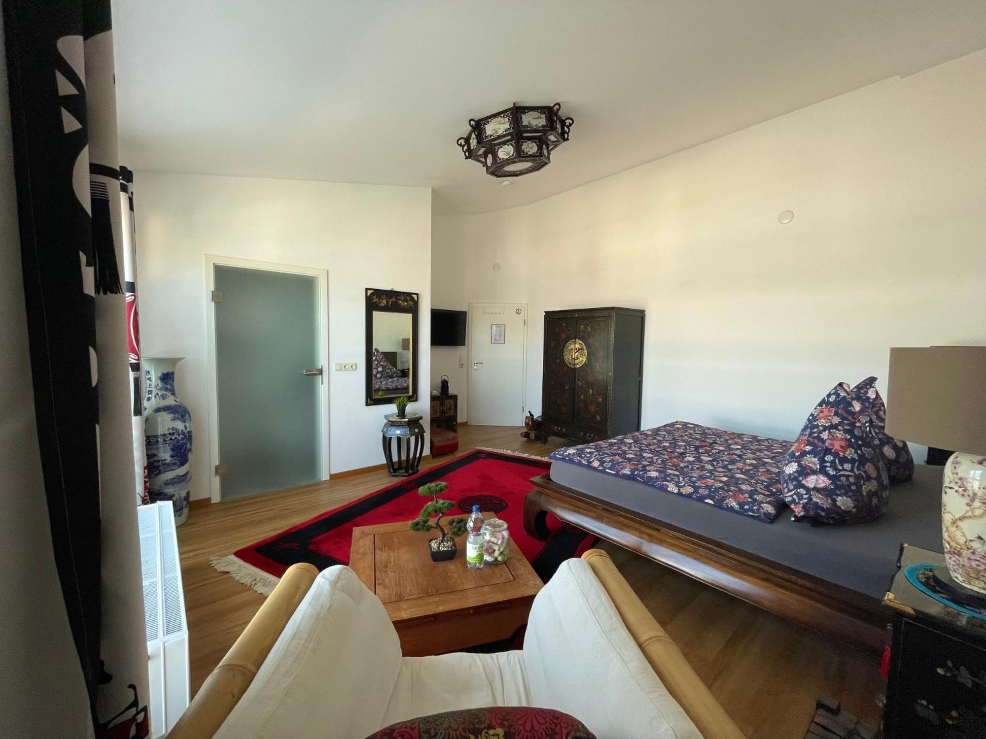 Mine Hotel Weilerswist Eksteriør billede